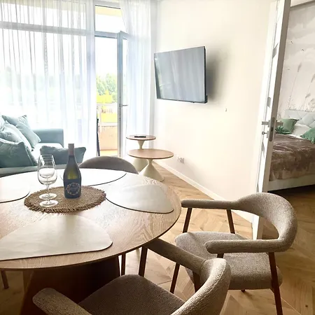 Aparts Care Morski Komfort Z Basenem Apartament
